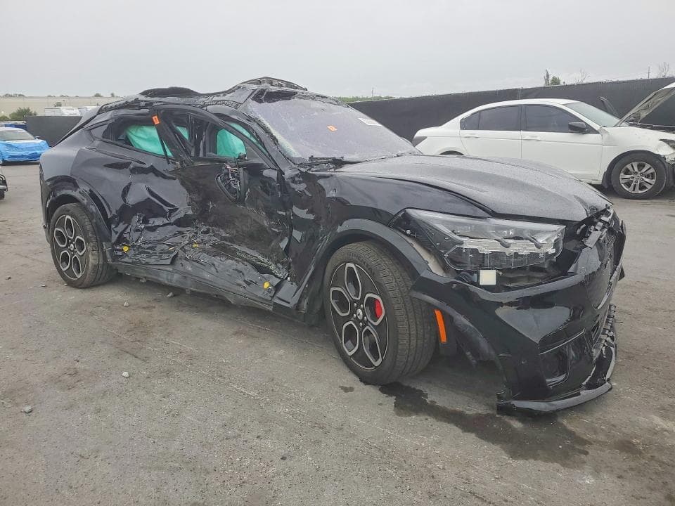 2023 FORD MUSTANG MACH-E GT 4