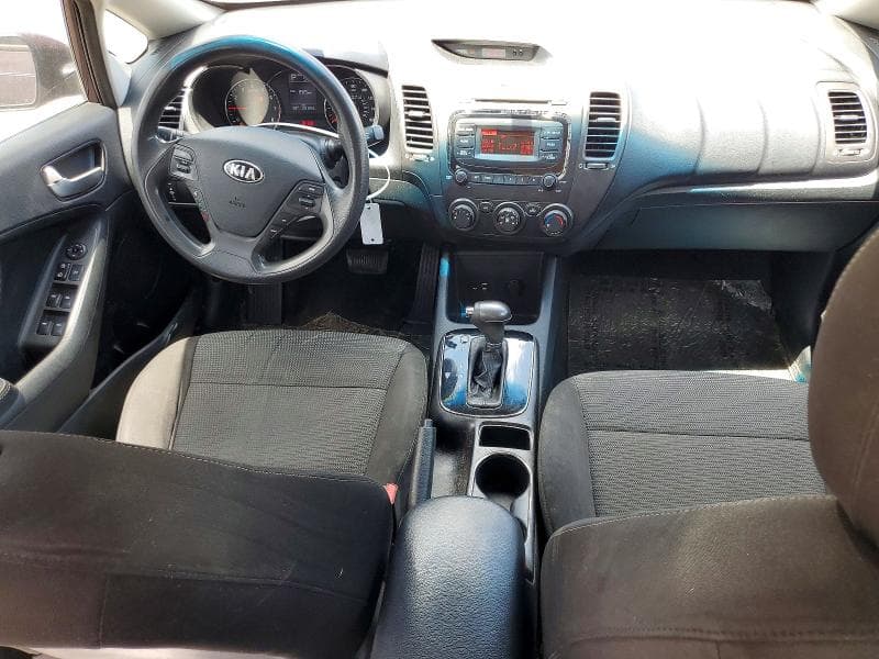 2017 KIA FORTE LX 8