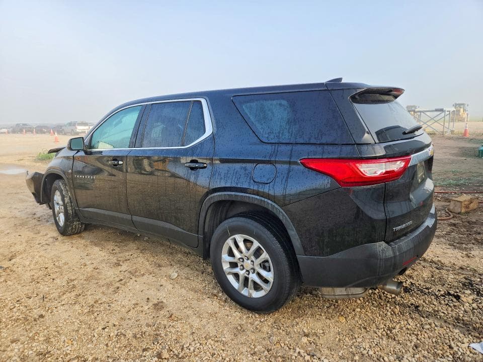 2021 CHEVROLET TRAVERSE LS 2