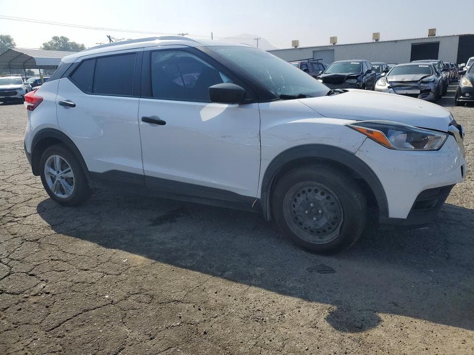 2019 NISSAN KICKS S 4