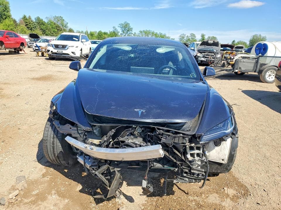 2025 TESLA MODEL 3 5