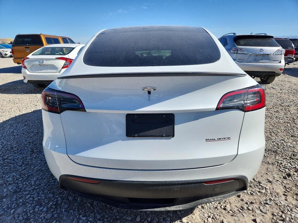 2023 TESLA MODEL Y 6