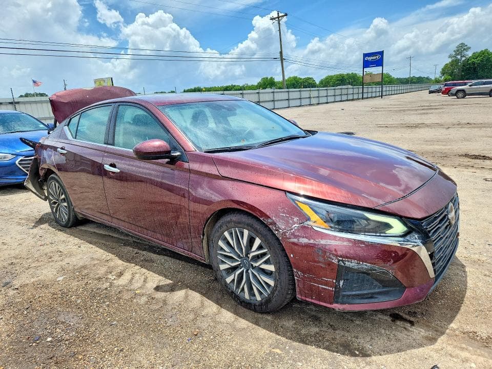 2023 NISSAN ALTIMA SV 4