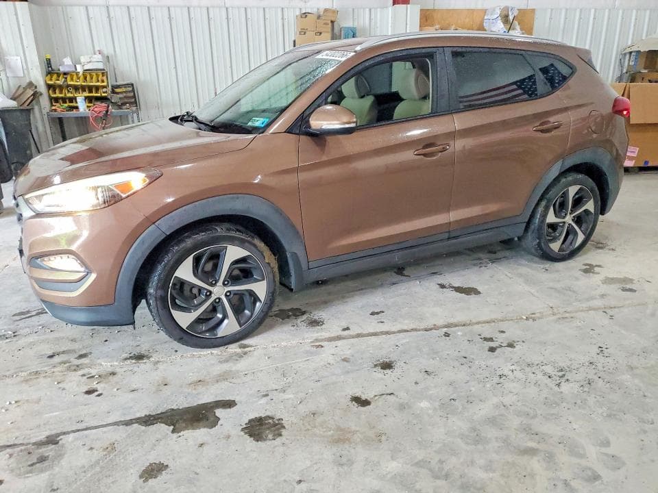 2016 HYUNDAI TUCSON