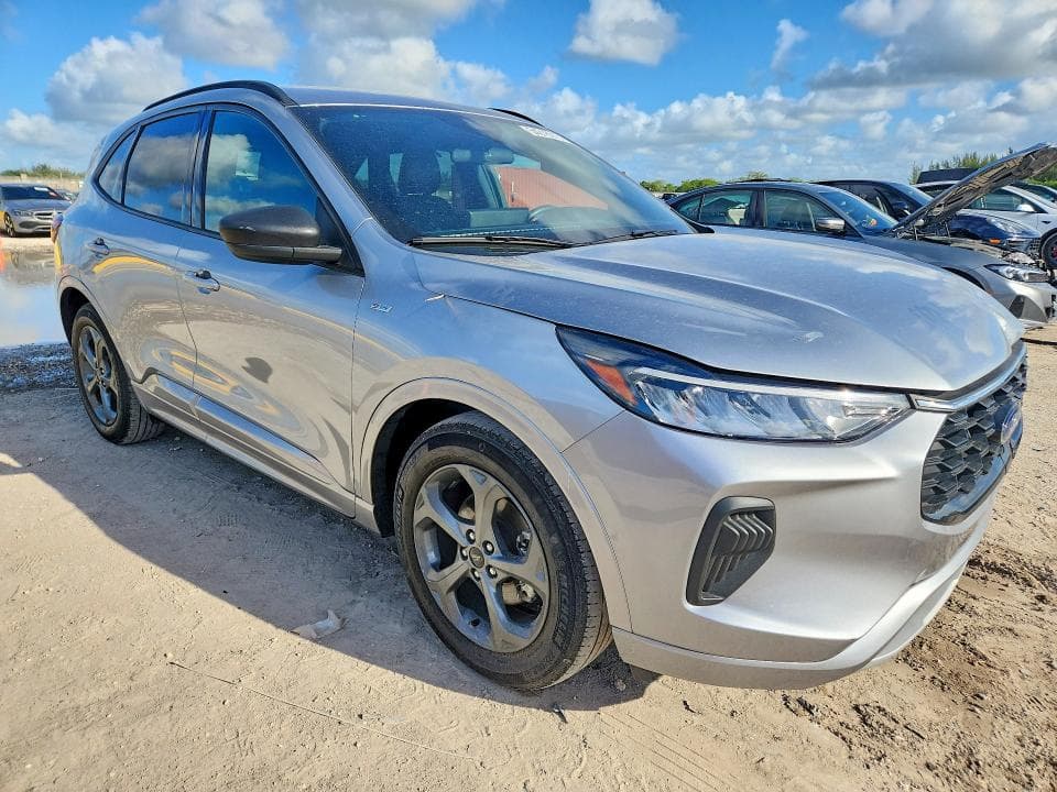 2023 FORD ESCAPE ST LINE 4