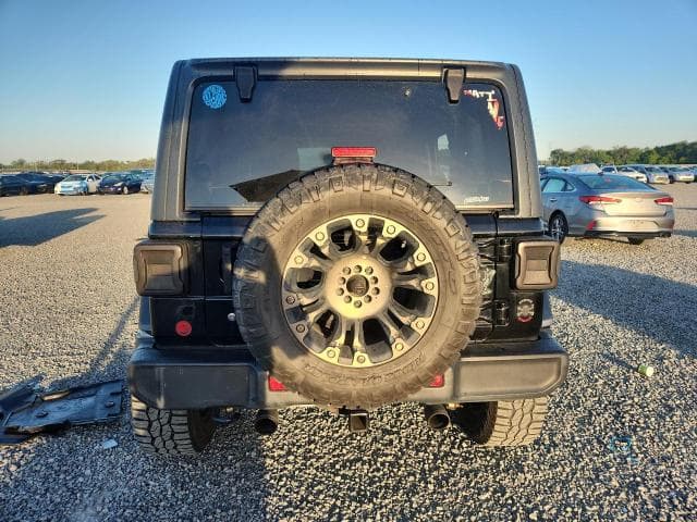 2018 JEEP WRANGLER UNLIMITED SAHARA 6