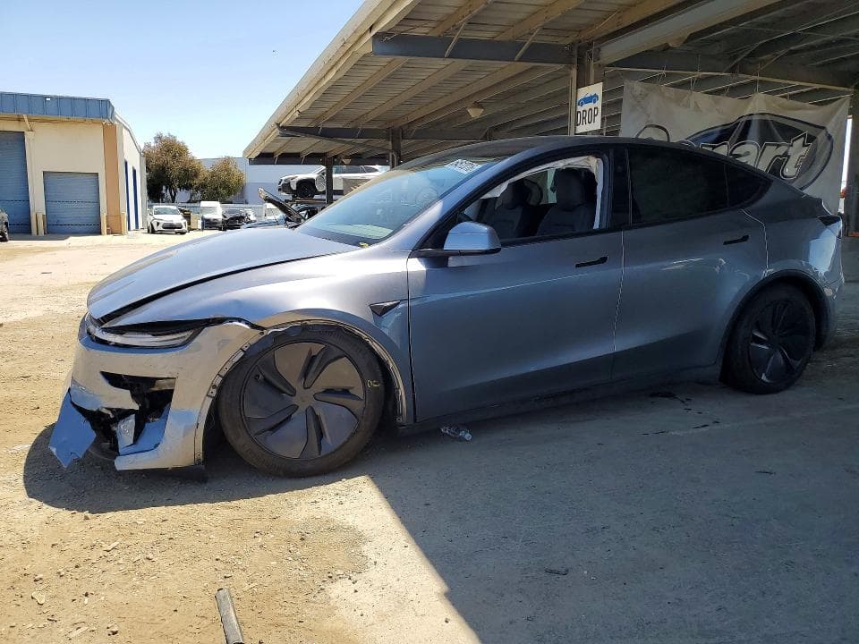 2026 TESLA MODEL Y - 1