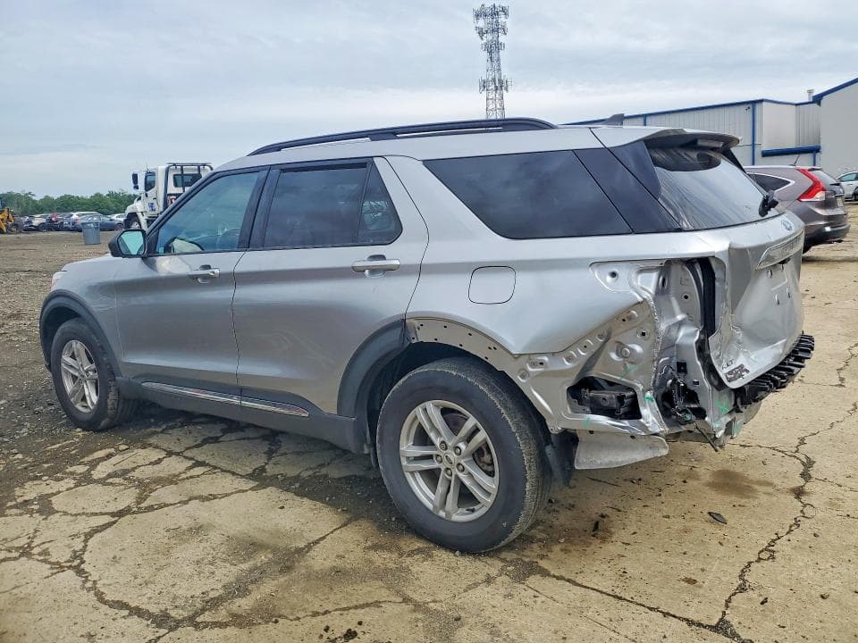 2021 FORD EXPLORER XLT 2