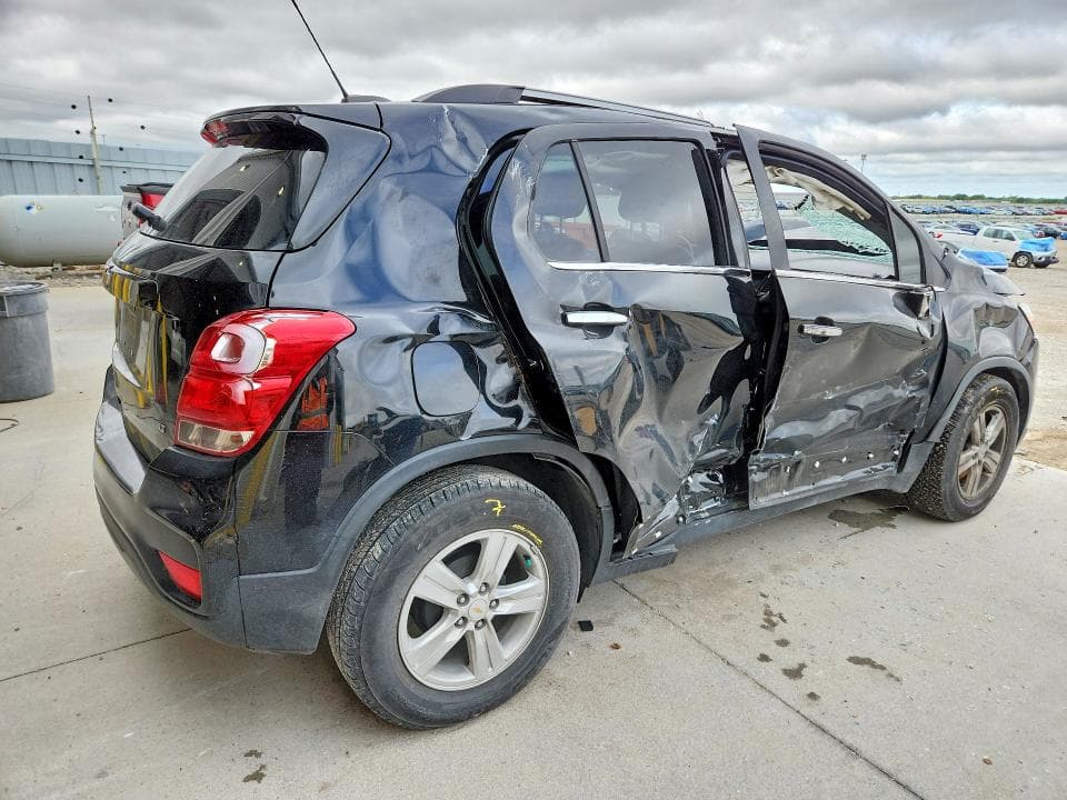2020 CHEVROLET TRAX 1LT 3