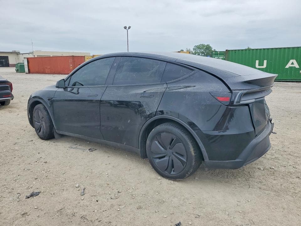 2026 TESLA MODEL Y 2