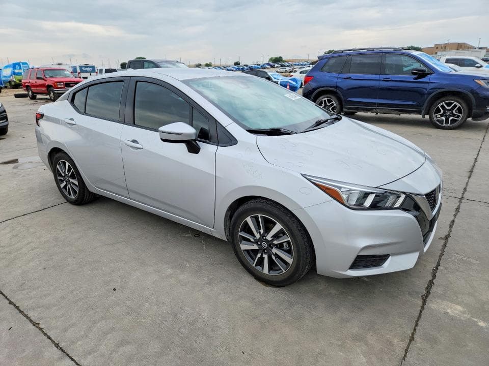 2020 NISSAN VERSA SV 4