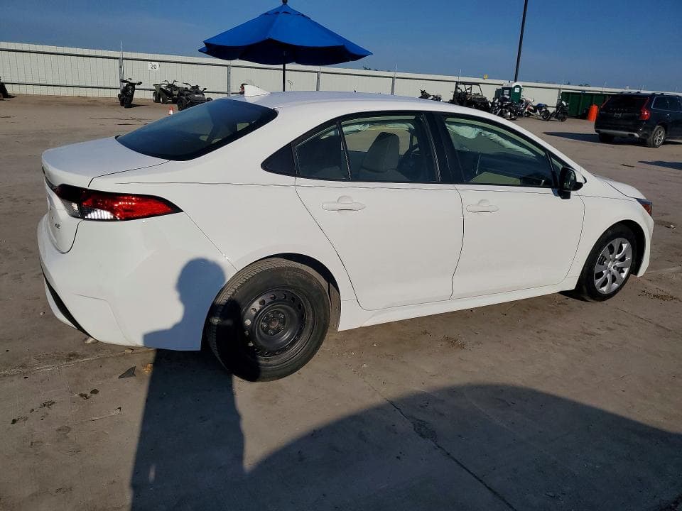 2021 TOYOTA COROLLA LE 3