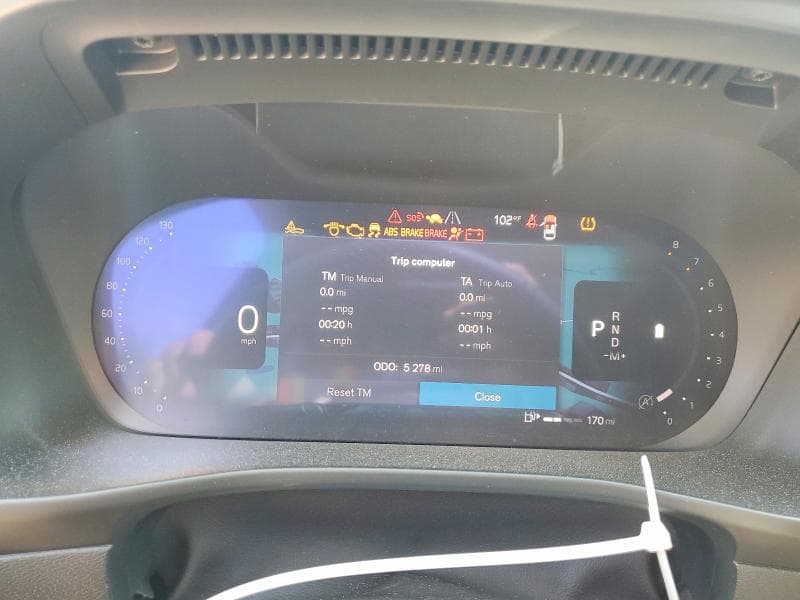 2026 VOLVO XC40 PLUS 9