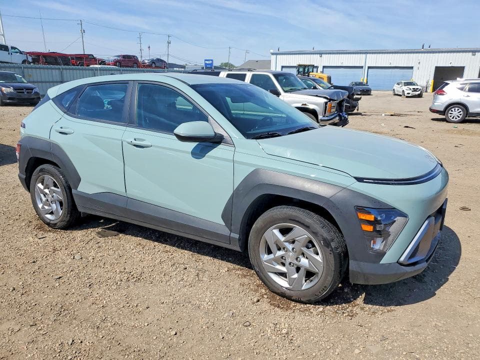 2025 HYUNDAI KONA SE 4
