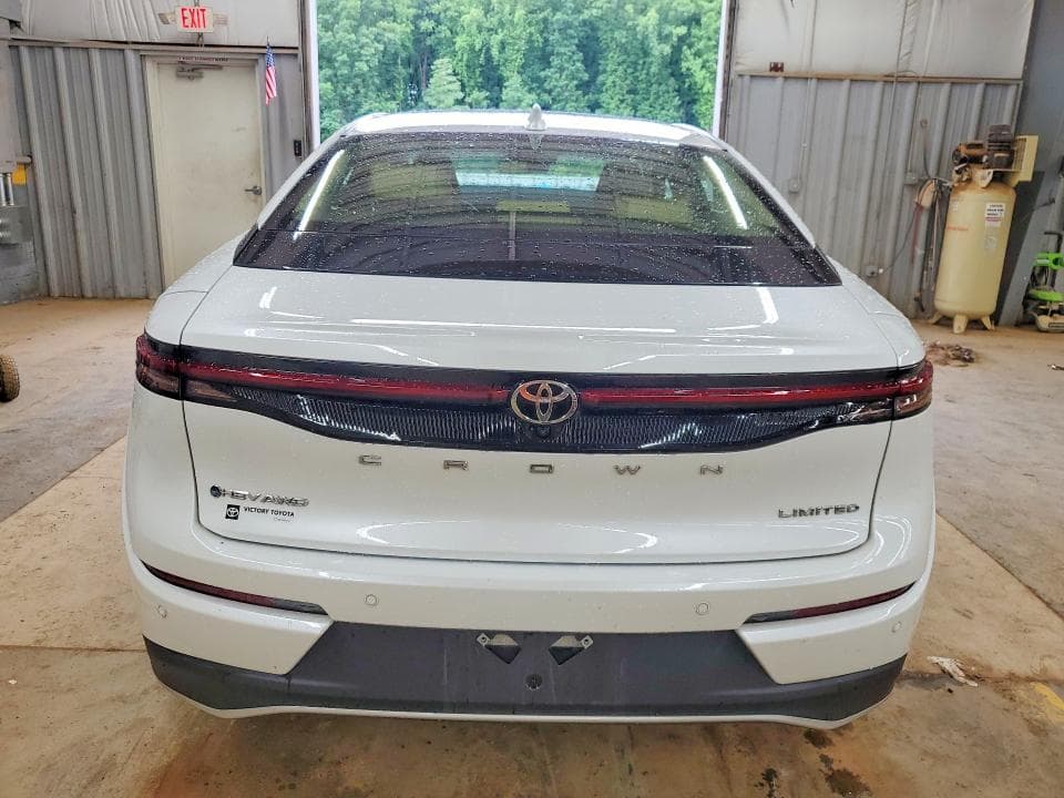 2026 TOYOTA CROWN LIMITED 6