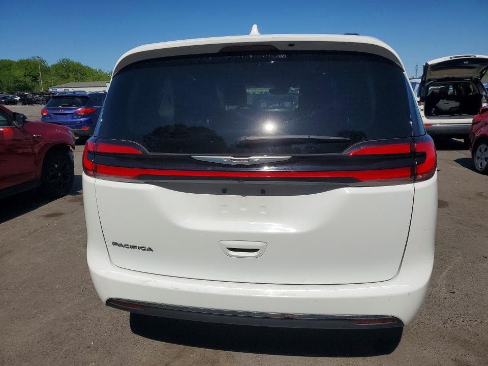 2022 CHRYSLER PACIFICA TOURING L 6
