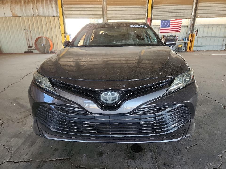 2019 TOYOTA CAMRY LE 5