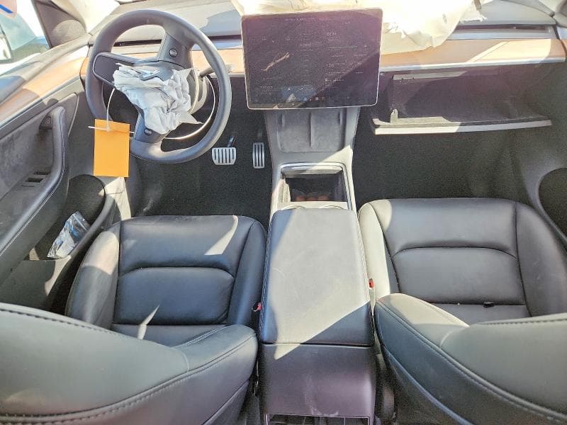 2023 TESLA MODEL Y 8