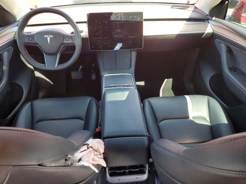 2023 TESLA MODEL Y 8