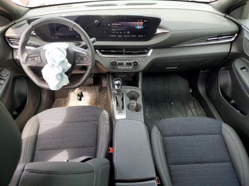 2025 BUICK ENVISTA PREFERRED 8