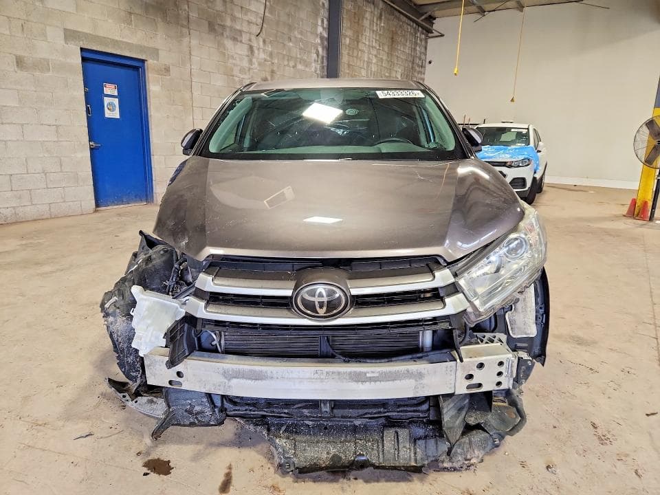 2019 TOYOTA HIGHLANDER LE 5