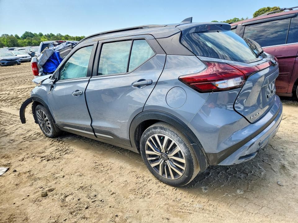 2023 NISSAN KICKS SR 2