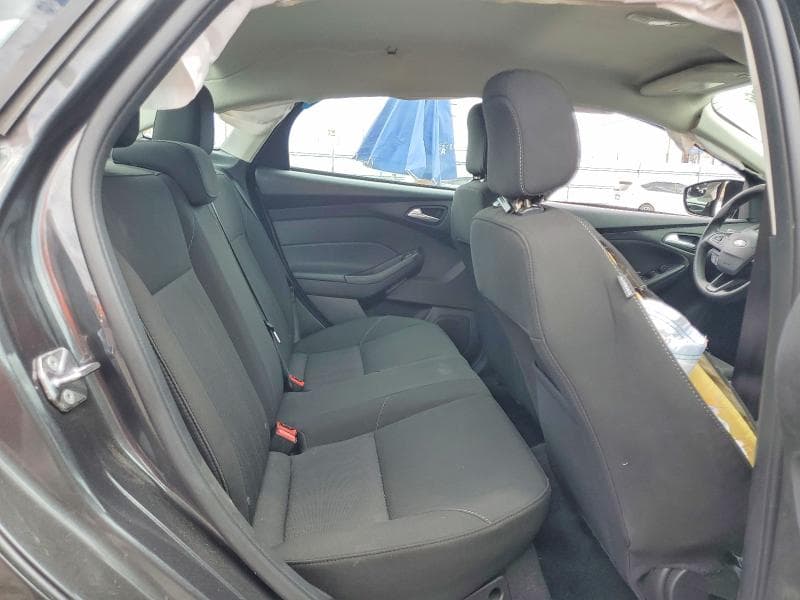 2018 FORD FOCUS SE 10
