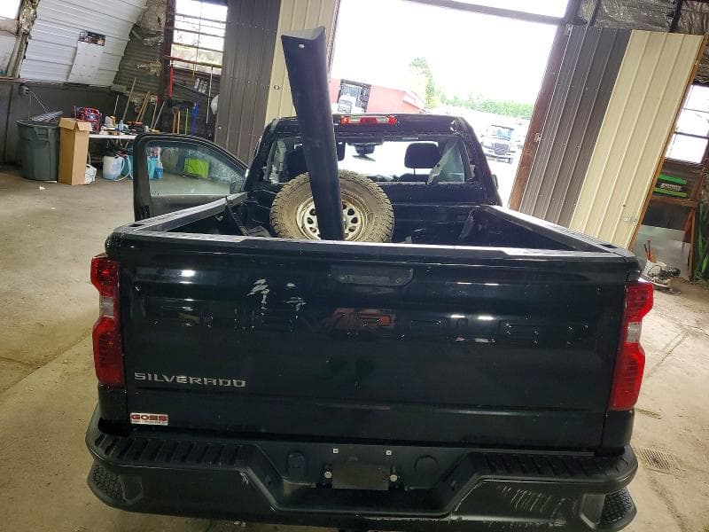 2022 CHEVROLET SILVERADO K1500 10