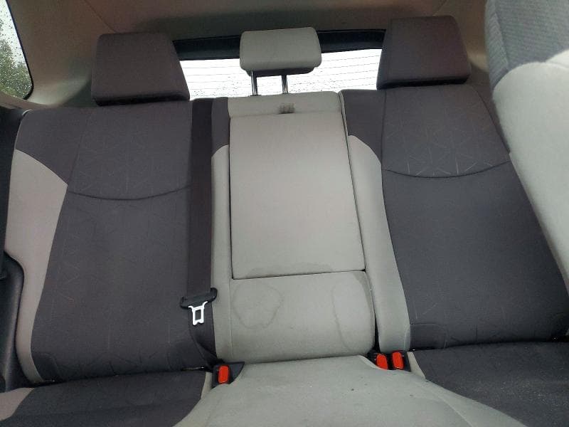2020 TOYOTA RAV4 XLE 10