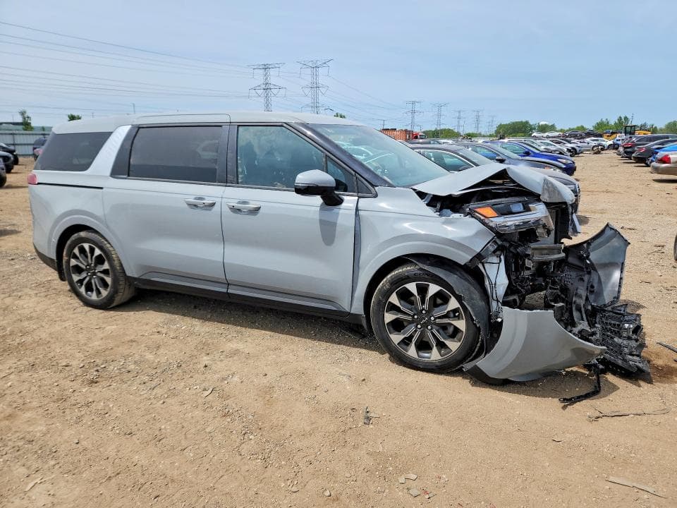 2023 KIA CARNIVAL EX 4