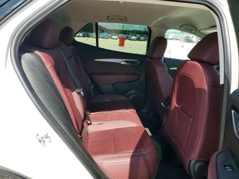 2024 BUICK ENVISION ESSENCE 11