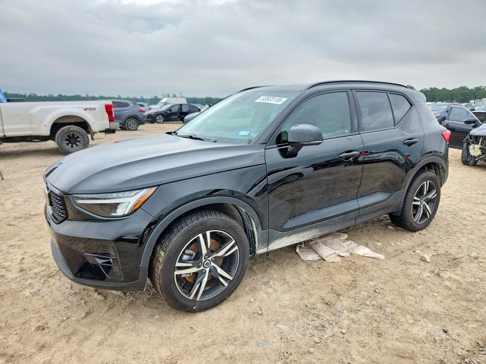 2023 VOLVO XC40 PLUS - 1