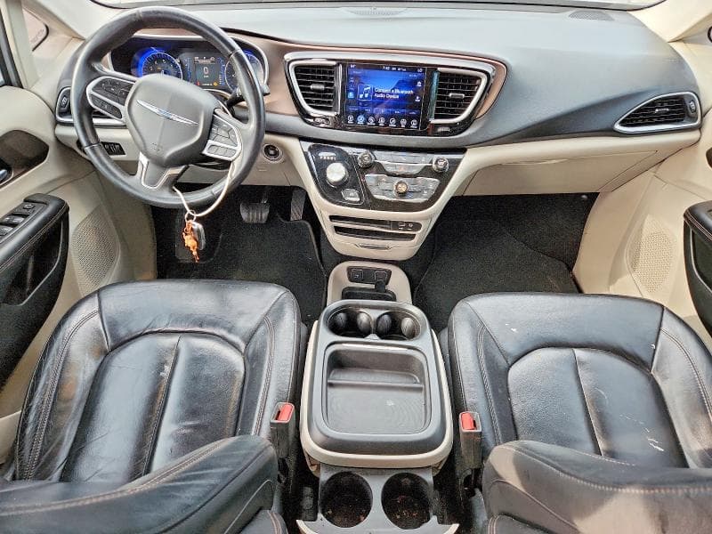 2017 CHRYSLER PACIFICA TOURING L 8