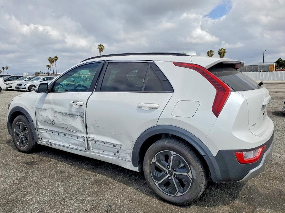 2023 KIA NIRO EX 2