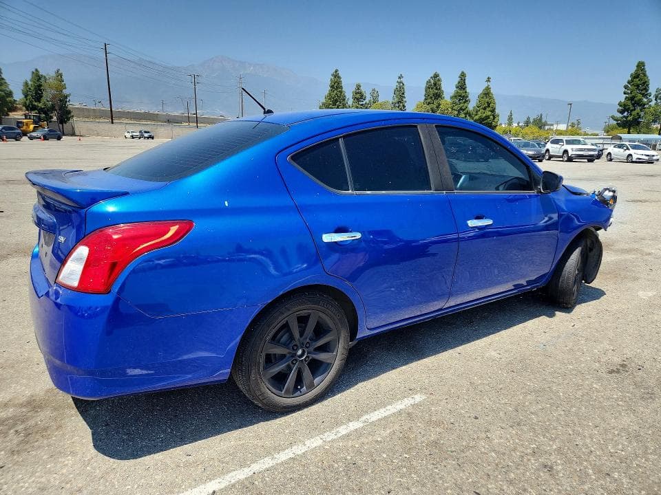2017 NISSAN VERSA 1.6 SV 3