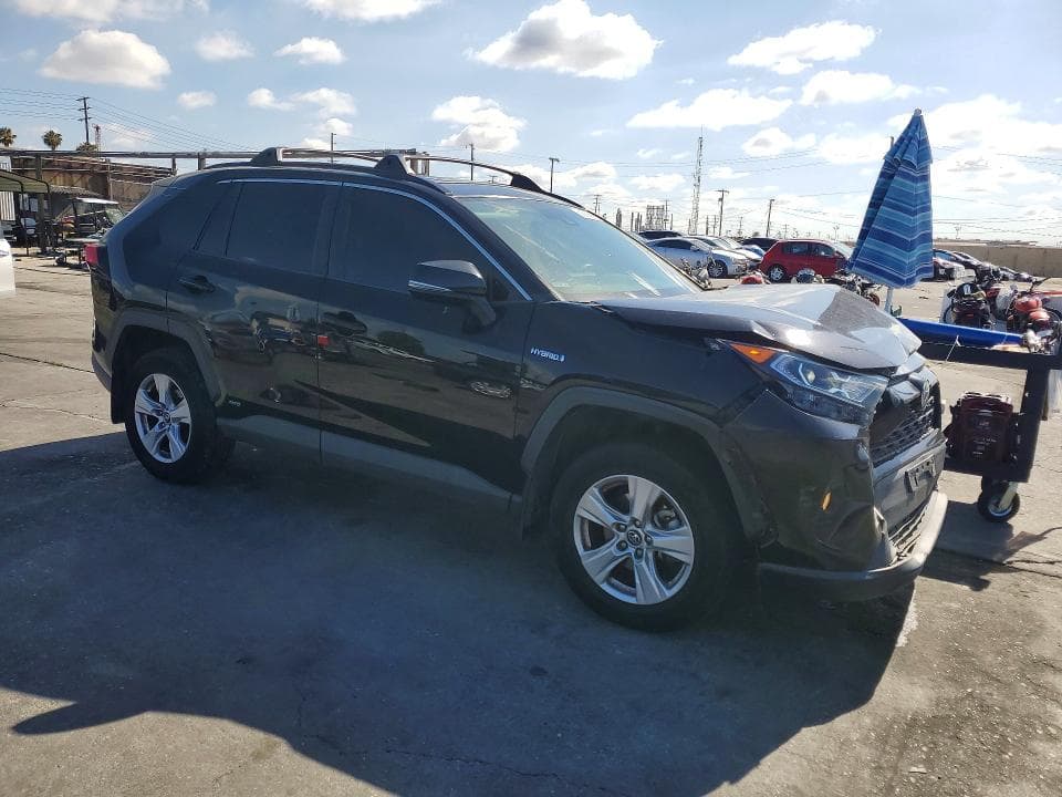 2019 TOYOTA RAV4 HYBRID XLE 4