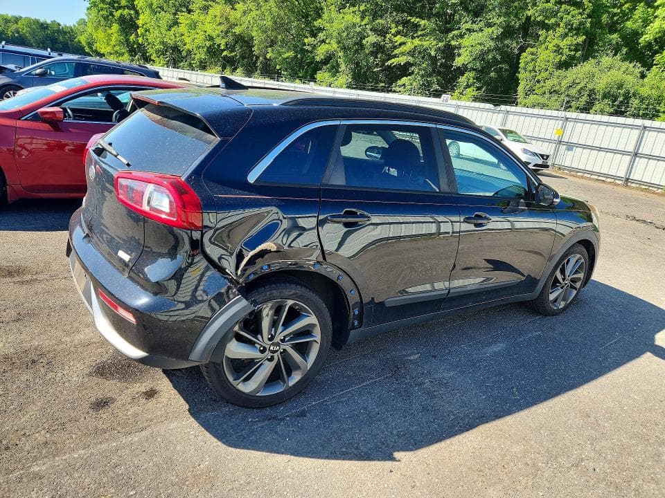 2017 KIA NIRO EX 3