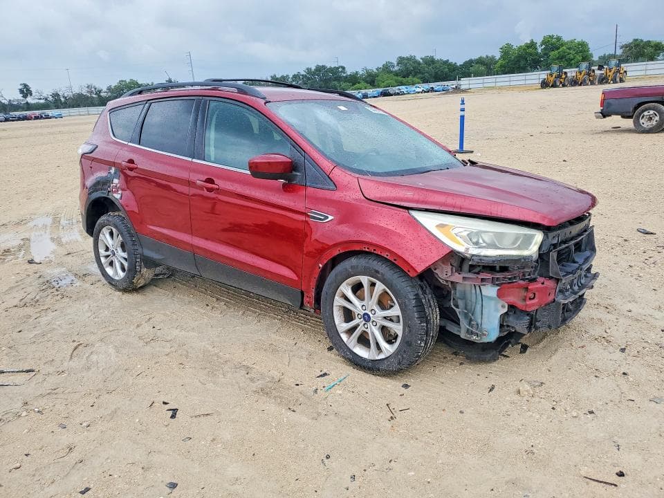 2017 FORD ESCAPE SE 4