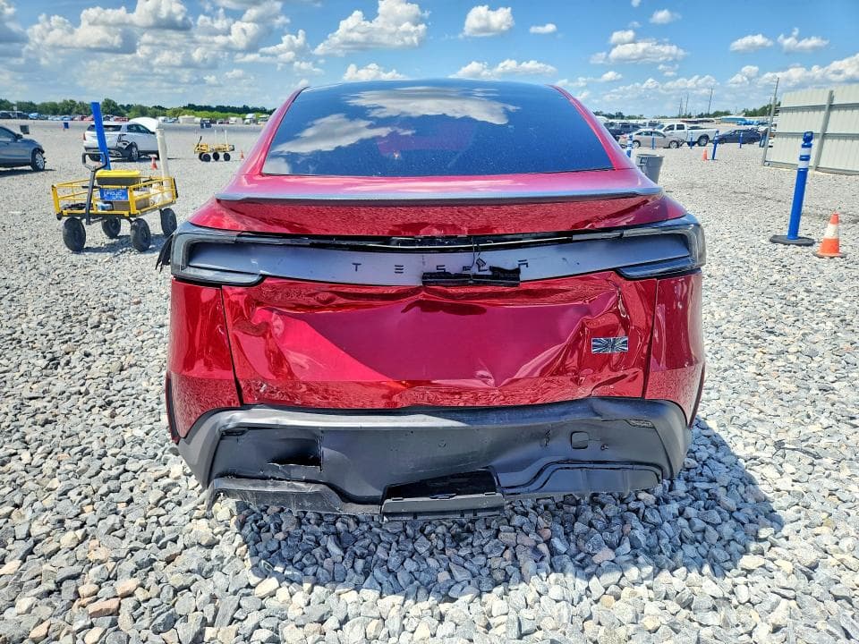 2026 TESLA MODEL Y 6