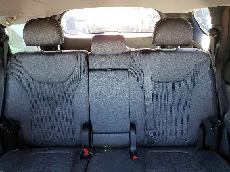 2019 HYUNDAI SANTA FE SE 10