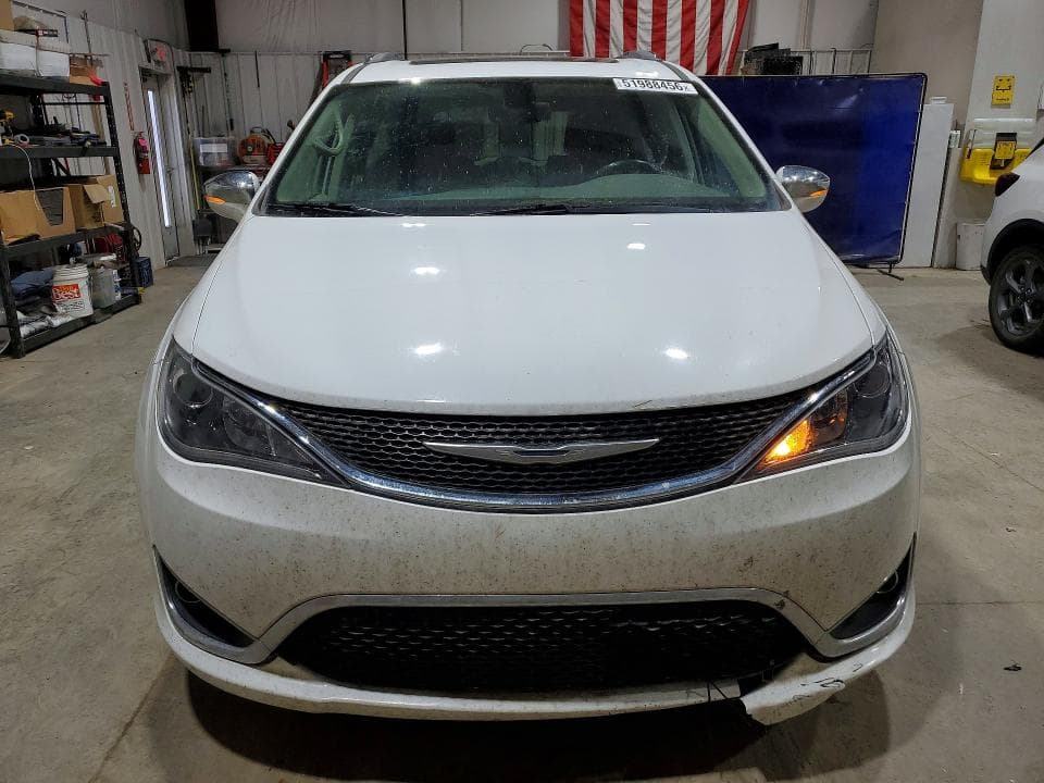 2018 CHRYSLER PACIFICA LIMITED 5