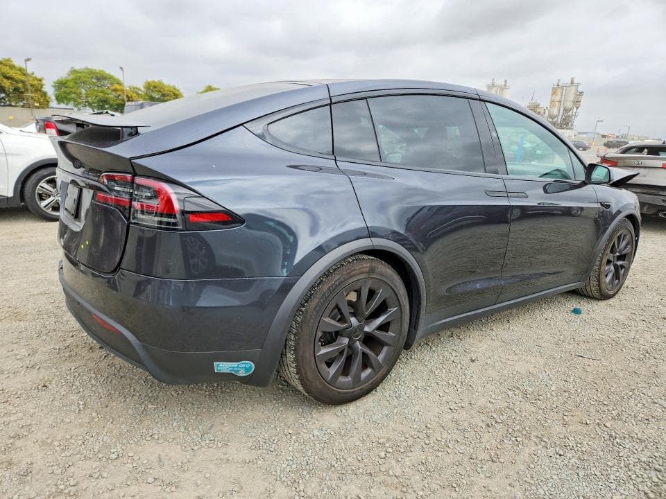2025 TESLA MODEL X 3