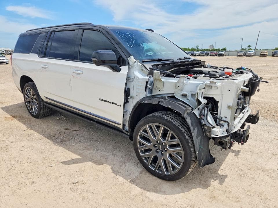 2025 GMC YUKON XL DENALI ULTIMATE 4