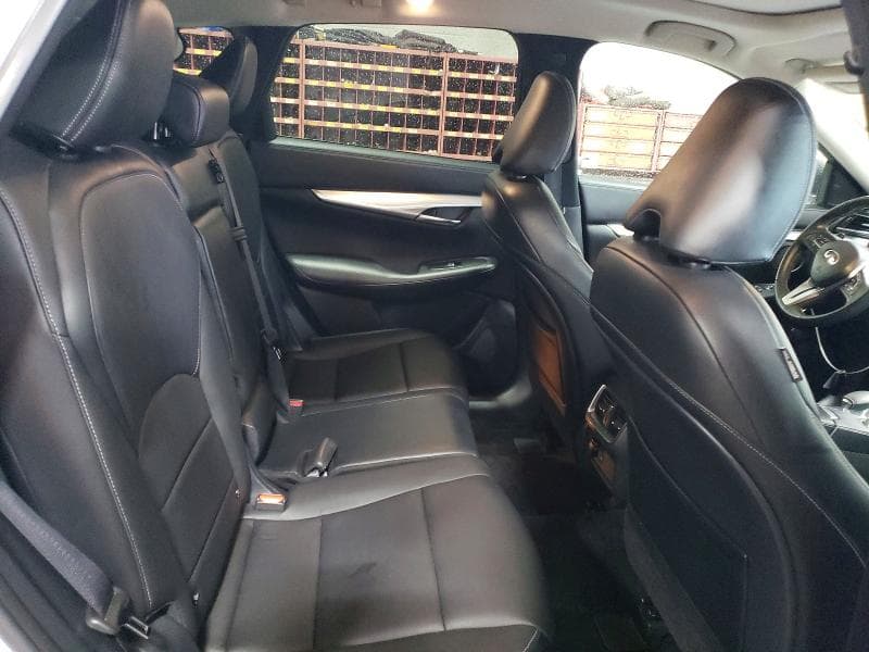 2019 INFINITI QX50 LUXE 10