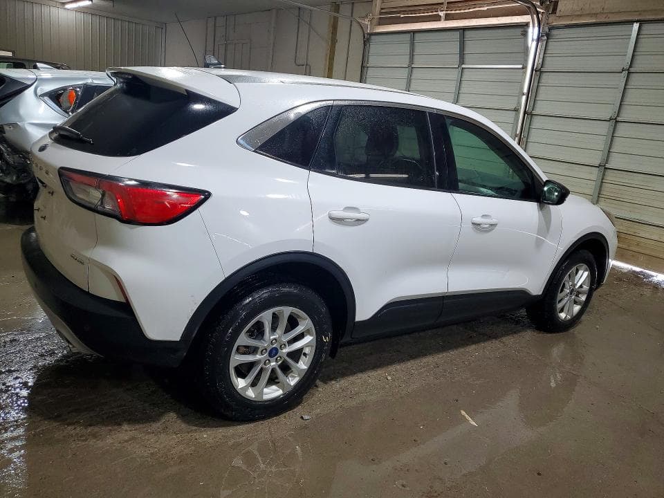 2022 FORD ESCAPE SE 3