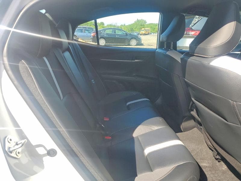 2025 TOYOTA CAMRY SE 10