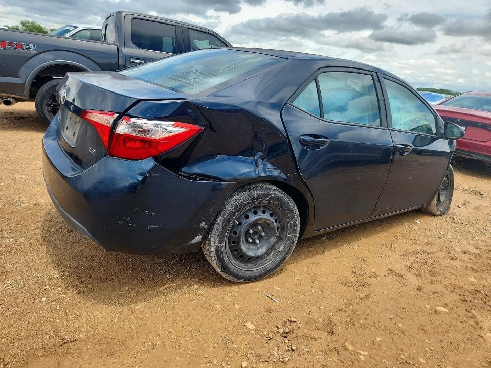 2018 TOYOTA COROLLA LE 3