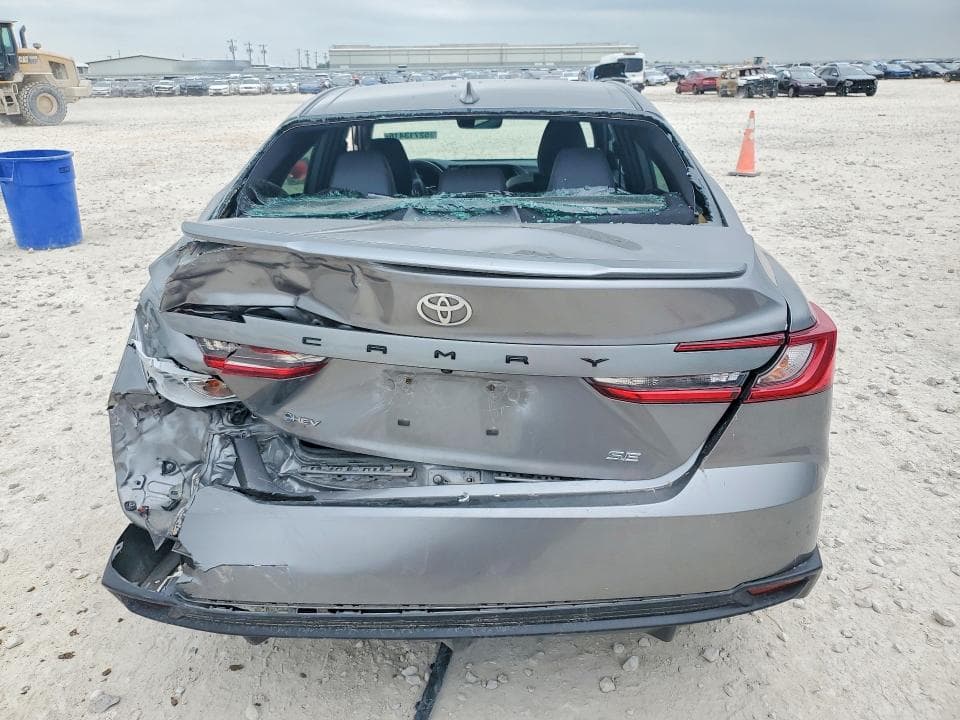 2025 TOYOTA CAMRY SE 6