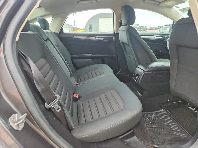 2019 FORD FUSION SE 10