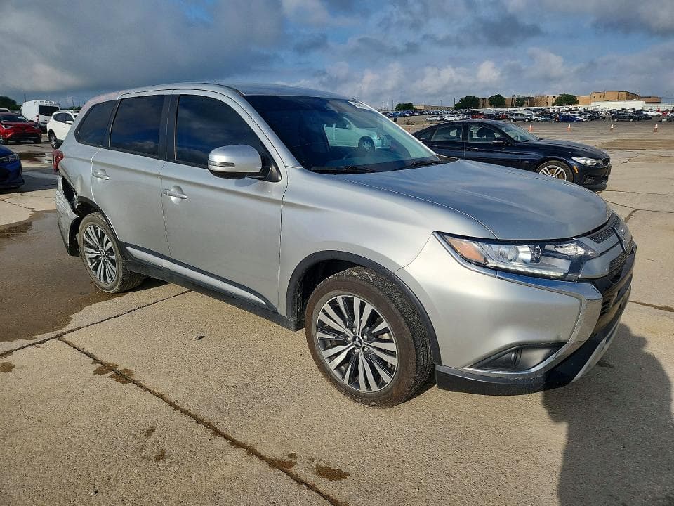 2020 MITSUBISHI OUTLANDER SE 4